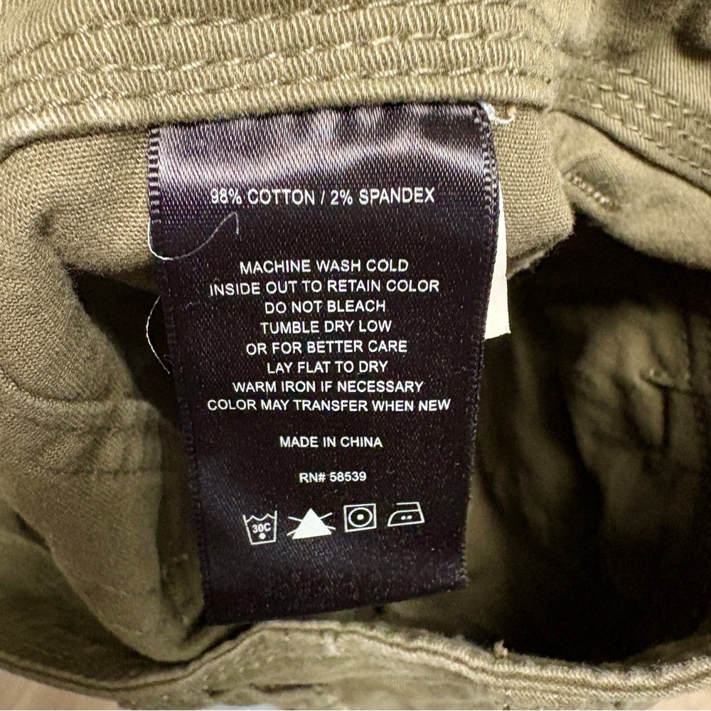 Kut from the Kloth Utility Shorts K1 - Picture 7 of 7
